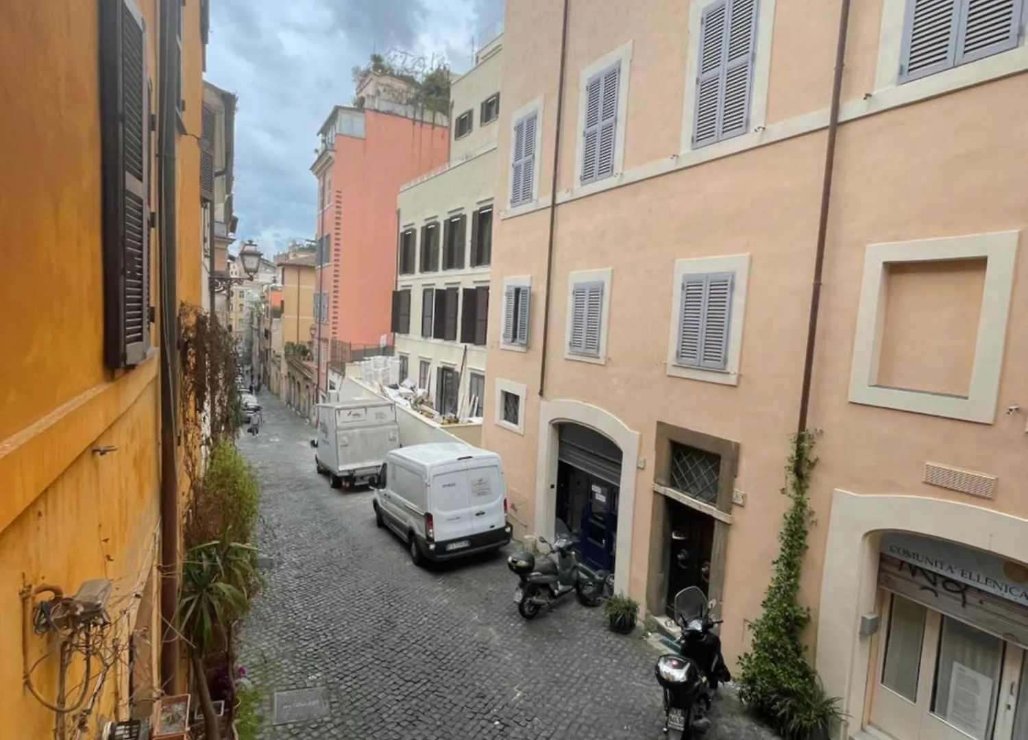 A Den For Two Apartment Rome